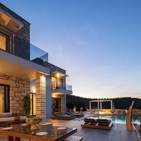 Villa Argyrie Villas, Luxury, Amazing Sea View, Heated Pool